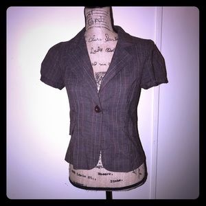 Brown plaid short sleeve blazer